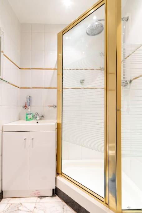 דירות לונדון Stunning Three Bed In West Hampstead מראה חיצוני תמונה